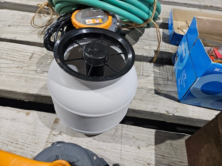 #86-•-bestway-pool-filter-and-hose-image-2