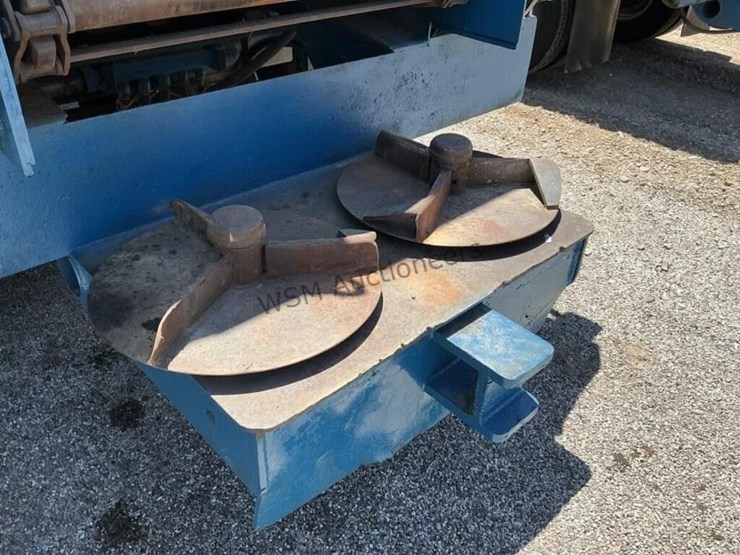 2020-versa-v-bottom-spreader-trailer-image-12