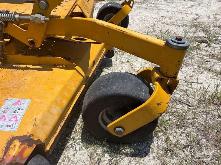 2015-hustler-super-z-72in-zero-turn-mower-image-36
