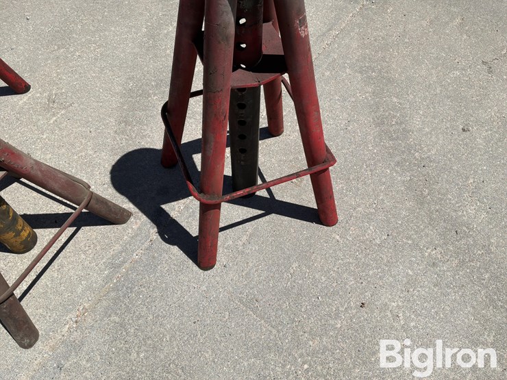 heavy-duty-jack-stands-image-17