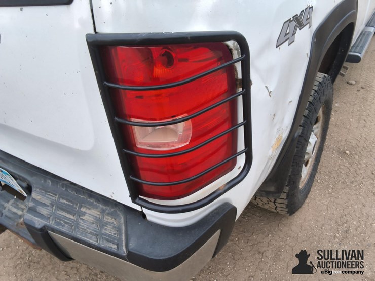 2012-chevrolet-silverado-3500-image-16