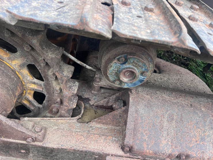 #2047-•-cat-dozer-image-10