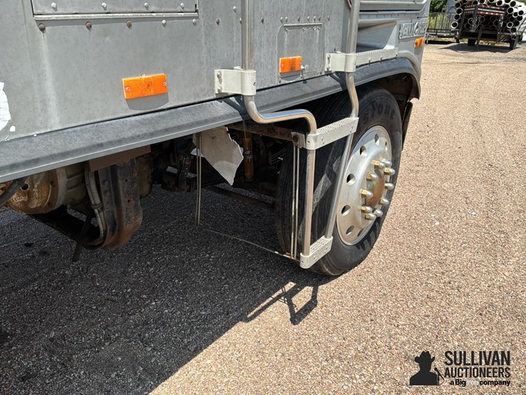 1985-kenworth-k100-image-14