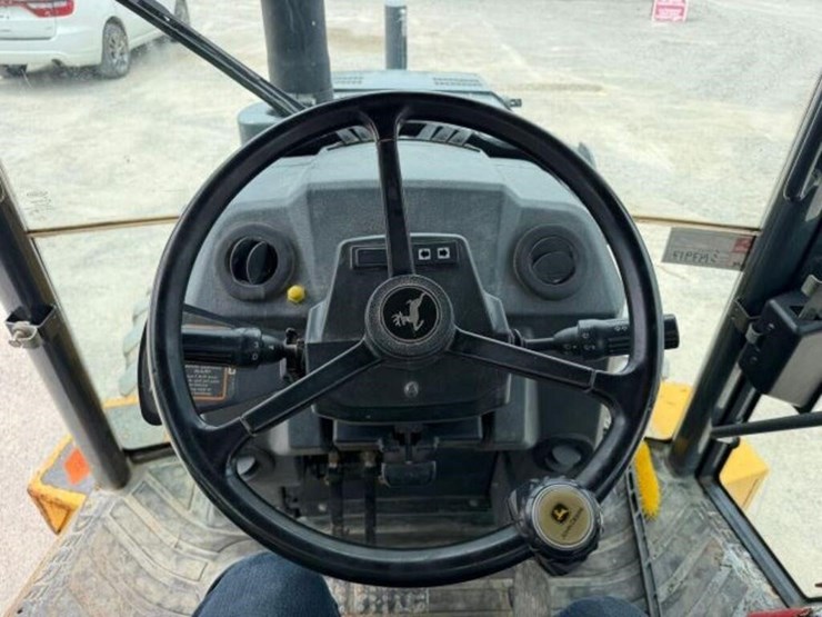 2018-deere-310sl-image-15