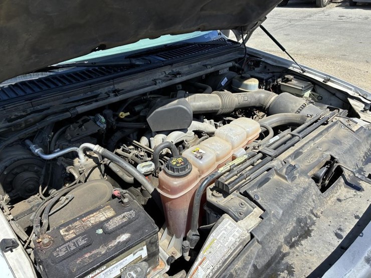 2001-ford-f350-image-13