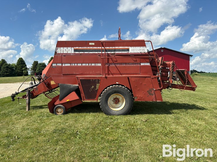 hesston-4700-image-8