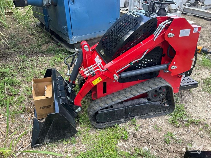 2025-e-t360d-electric-mini-stand-on-track-loader-skid-steer-image-1