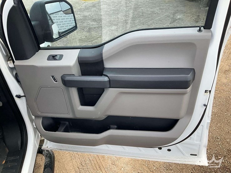 2017-ford-f150-image-18