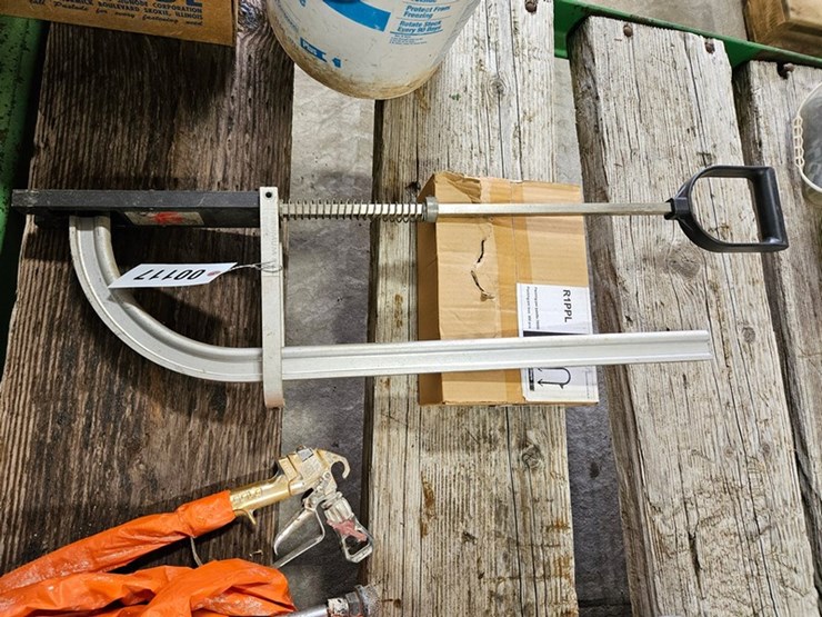 #117-•-plastic-staple-gun-image-4