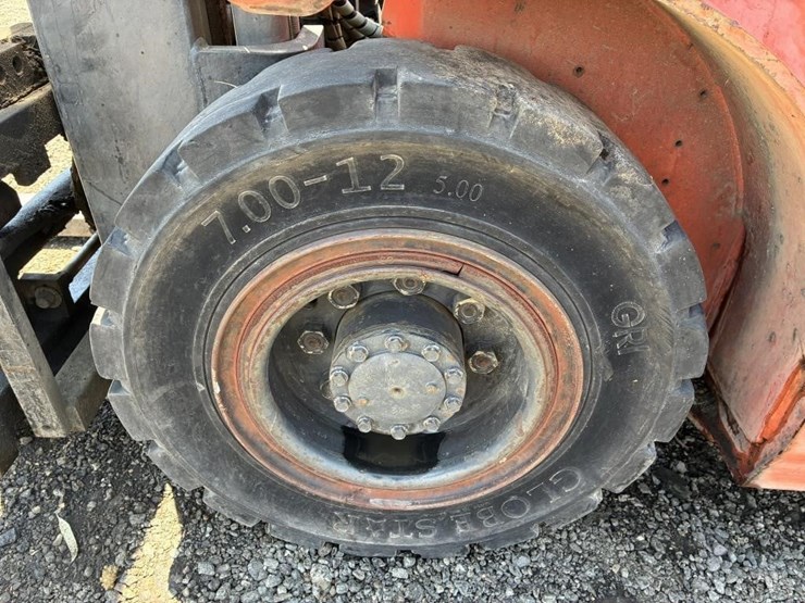2002-toyota-7fdu25-image-10