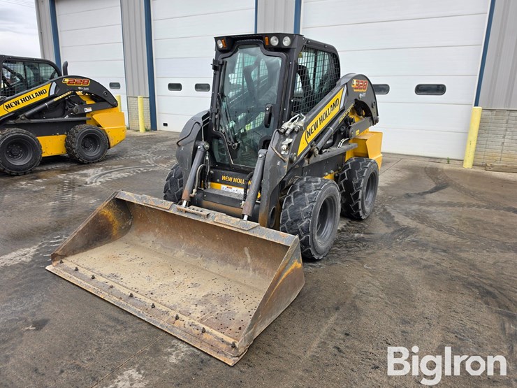 2021-new-holland-l328-image-1
