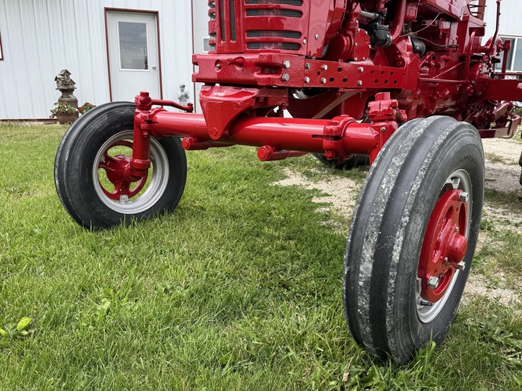 1954-farmall-international-300-image-10