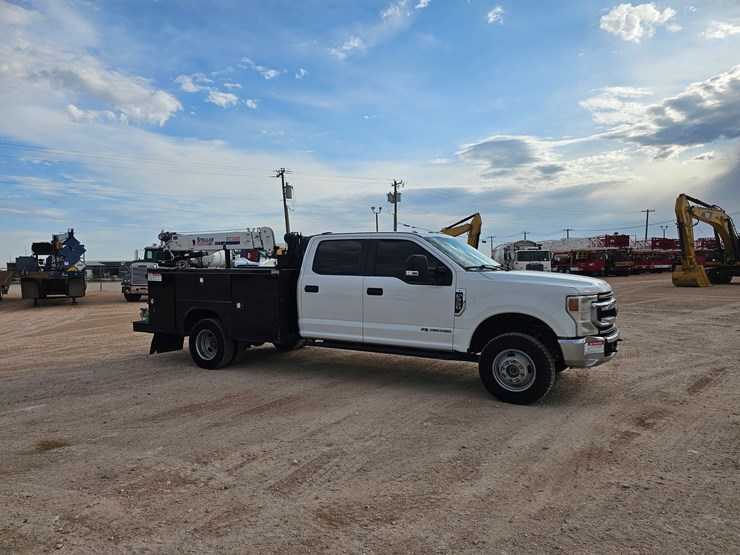 2022-ford-f350-image-3