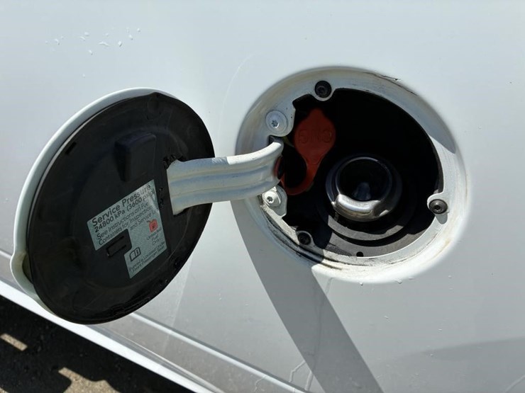 2016-dodge-ram-2500-image-6