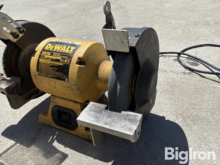 2011-dewalt-8”-bench-grinder-image-9