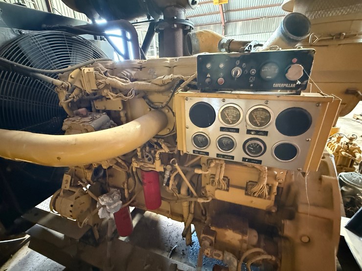 2009-caterpillar-c15-image-3