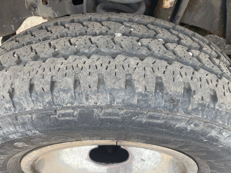 2012-ford-f350-xl-image-9
