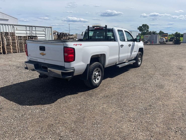 2017-chevrolet-3500hd-image-4