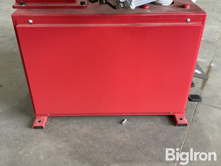 2026-massey-ferguson-730-image-12