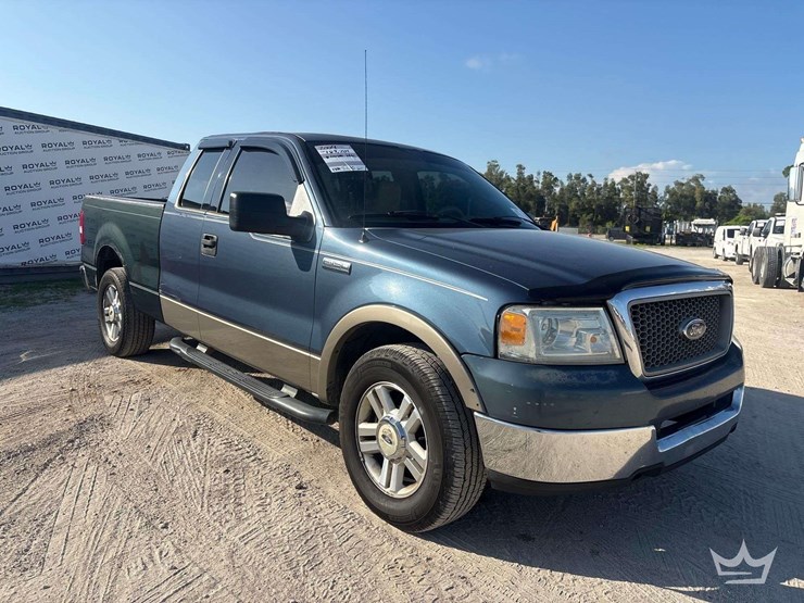 2004-ford-f150-xl-image-2