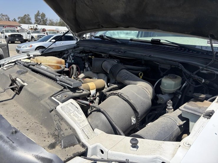2002-ford-f550-image-7