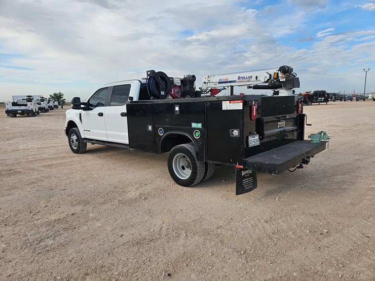 2022-ford-f350-image-4