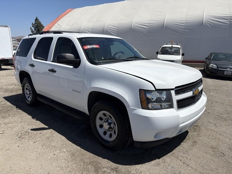 2014-chevrolet-tahoe-image-2