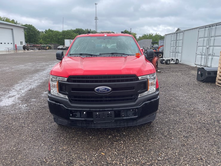 2018-ford-f150-xl-image-2