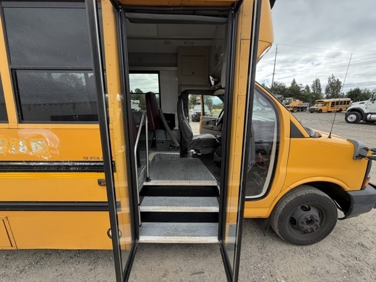 2008-chevrolet-express-school-bus-image-22