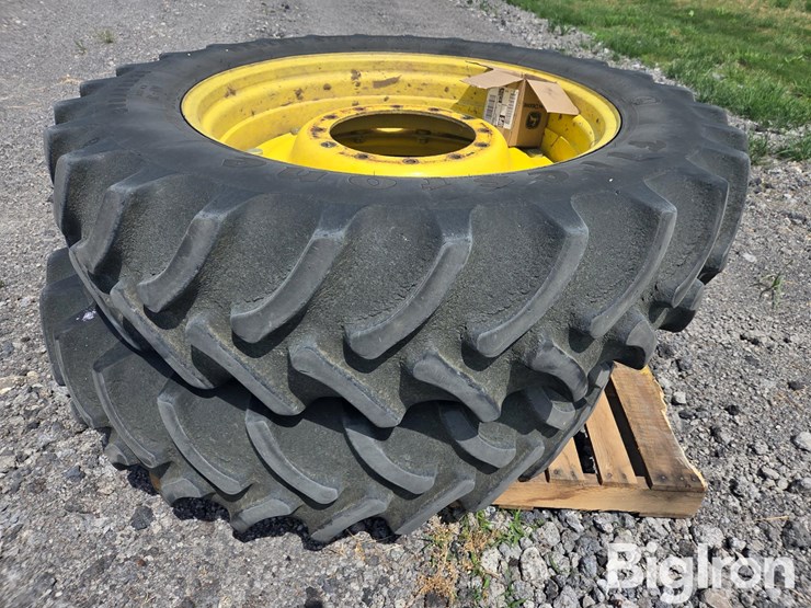 john-deere-380-image-8