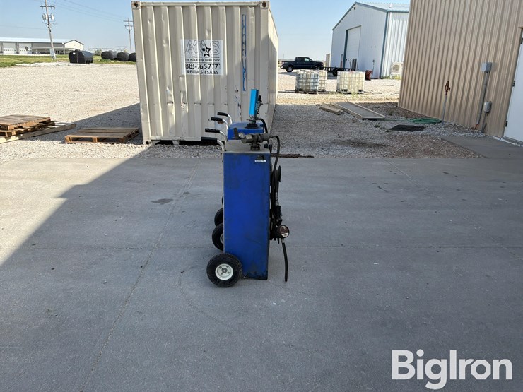 lincoln-oil-dispenser-tanks-image-4