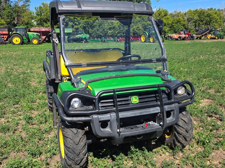 john-deere-gator-image-10