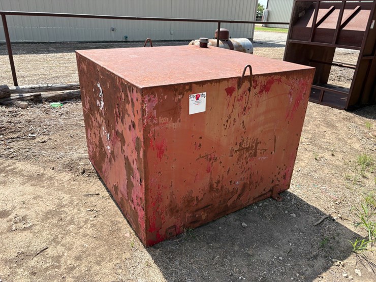 5’-x-5’-x-46”-diesel-fuel-tank-image-1