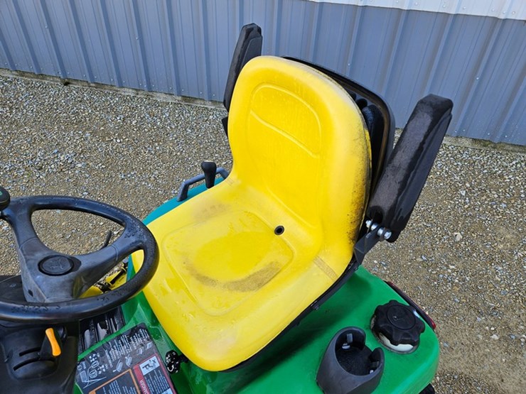 john-deere-gt245-image-21