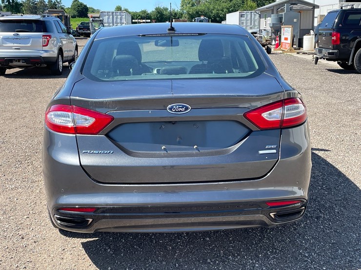 #2789-•-2016-ford-fusion-se-sedan-(has-wi-title)-image-6
