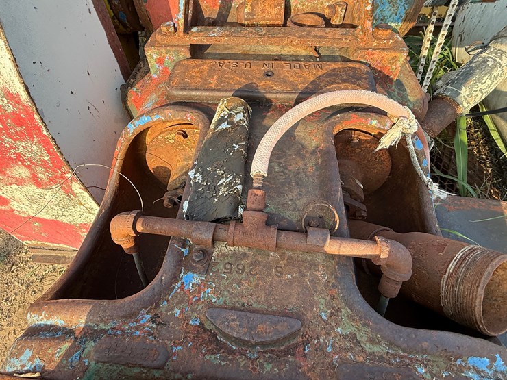 caterpillar-3304pc-image-11