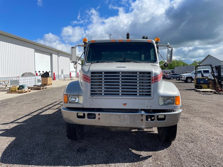 1990-international-durastar-4400-image-2