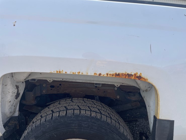 2017-chevrolet-3500hd-image-32