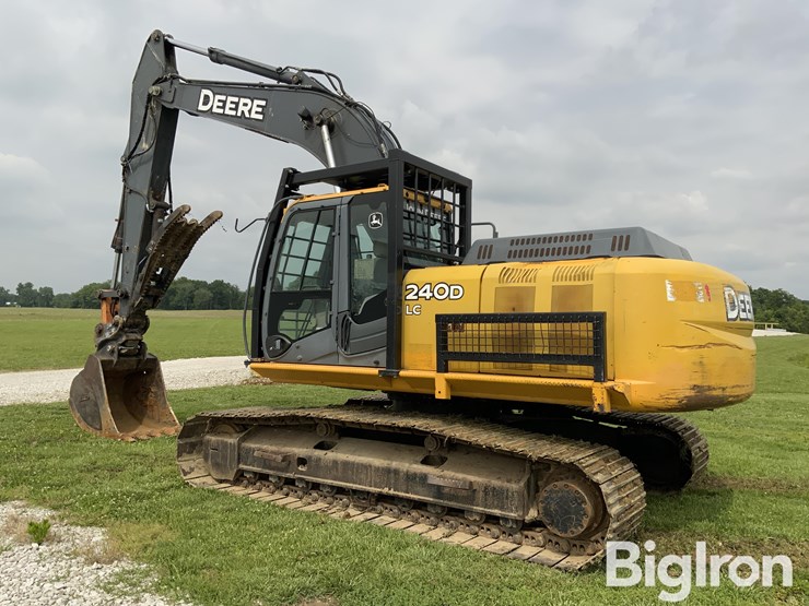 2007-deere-240d-lc-image-7