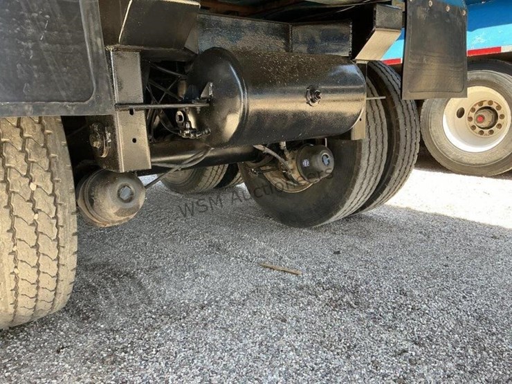 2020-versa-v-bottom-spreader-trailer-image-14