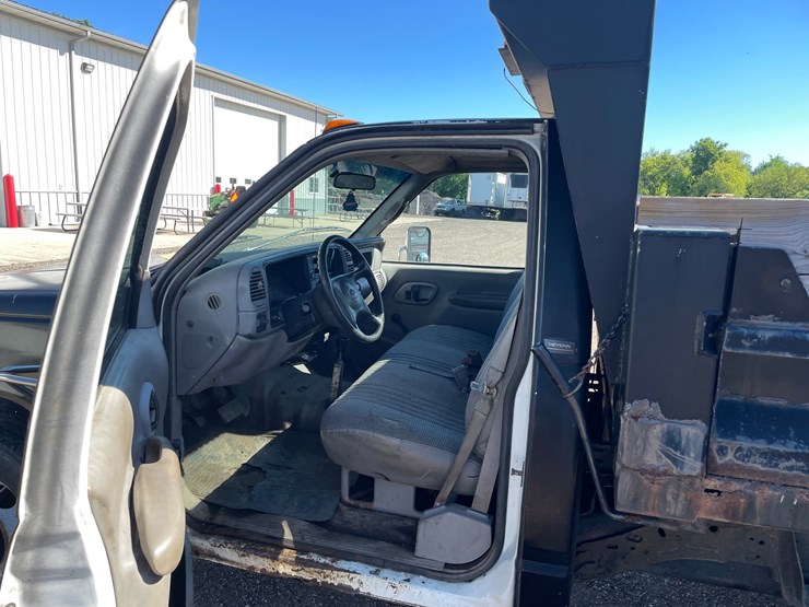 1997-chevrolet-3500-image-25