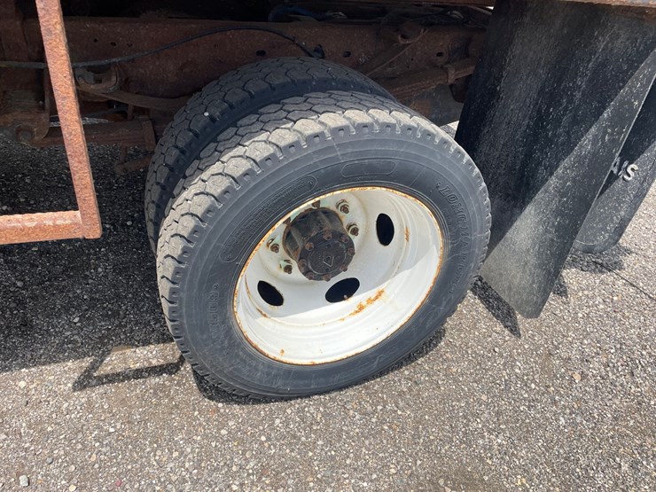 1999-ford-f550-image-13