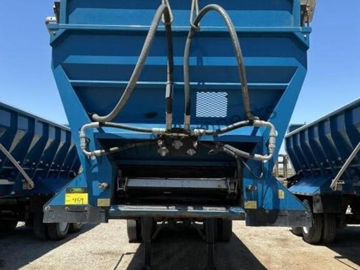 2020-versa-v-bottom-spreader-trailer-image-2