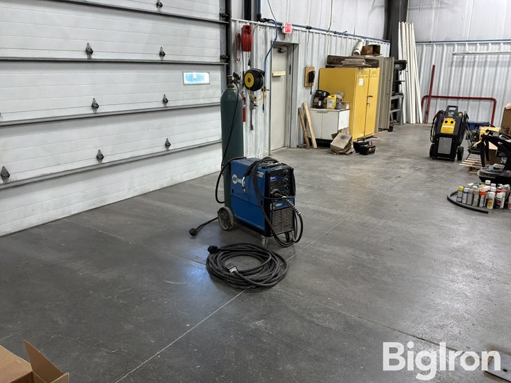 miller-millermatic-251-wire-welder-image-3
