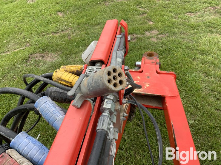 2013-kuhn-krause-excelerator-8000-image-10