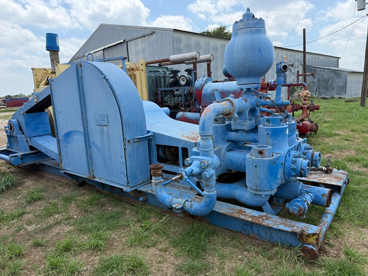 caterpillar-d379-image-5