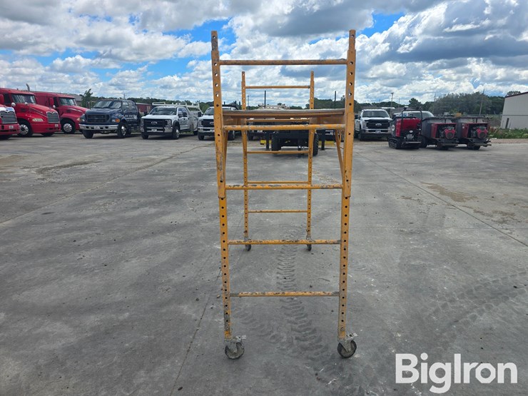 rolling-scaffold-image-4