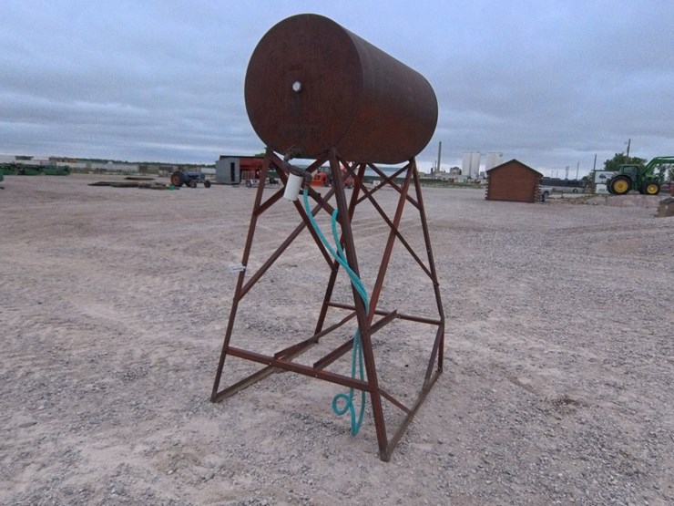 #2029-•-250-gallon-gravity-flow-fuel-tank-on-stand-image-1
