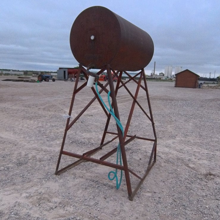 #2029 • 250 Gallon Gravity Flow Fuel Tank On Stand
