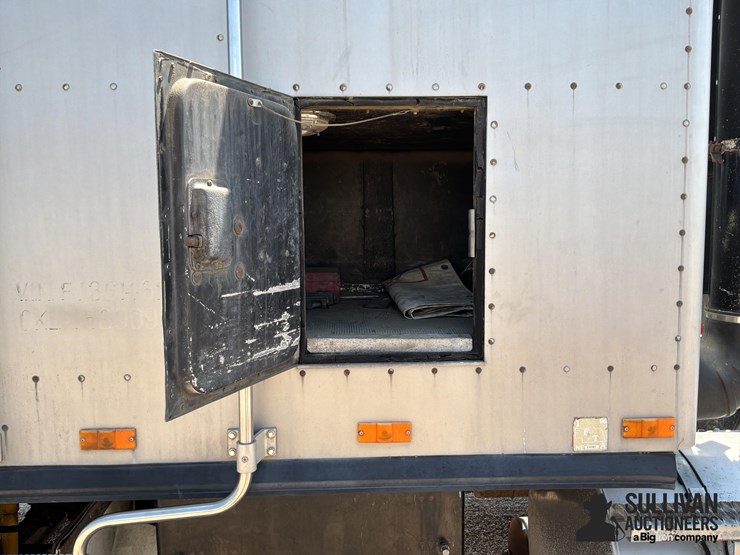 1985-kenworth-k100-image-12